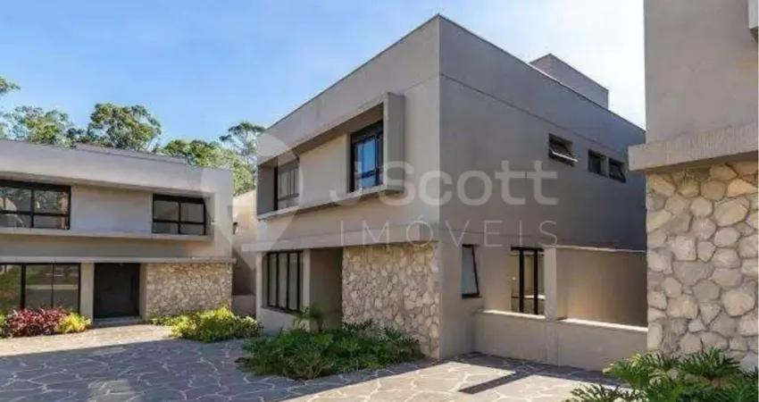 Casa de condomínio de alto padrão com piscina privativa e vista para Hípica Santo Amaro.