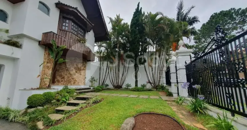 Residência de Alto Padrão no Bolsão de Interlagos 468 m² construídos em terreno de 879 m²