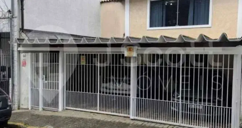 Sobrado à Venda com 4 dormitórios, 1 suíte e 2 vagas na Vila Guarani