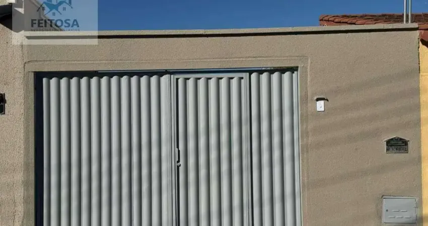 Casa com 3 quartos para alugar, sendo 1 suíte, 120 m² por R$ 2.205/mês - Capuava - Goiânia/GO