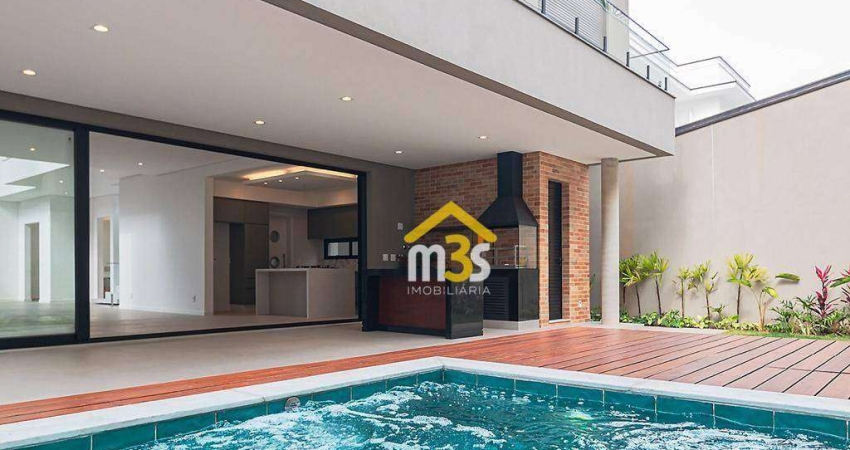 Casa à venda com 5 suítes (1 suíte de serviço), 480m² e 5 vagas, por R$ 4.300.000,00  em Alphaville – Santana de Parnaíba/SP