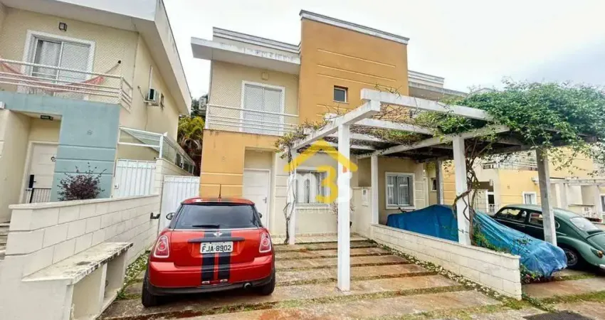 Casa em condomínio granja viana com 3 quartos, 1 suíte, 2 vagas, 135m² a venda por 810.000,00