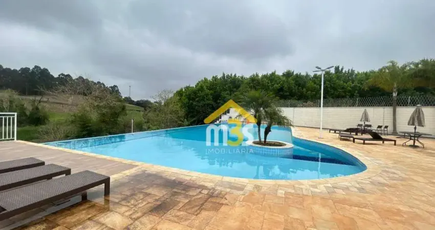 Casa em condomínio Granja Viana com 3 quartos, 1 suíte, 2 vagas, 135m² a venda por 810.000,00