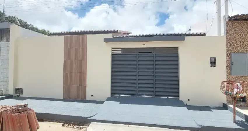 Venda de casa com 2/4 com 104m²- reformada pajuçara – natal/rn