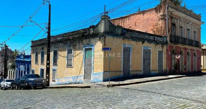 Casa comercial à venda no Centro Histórico, Paranaguá 