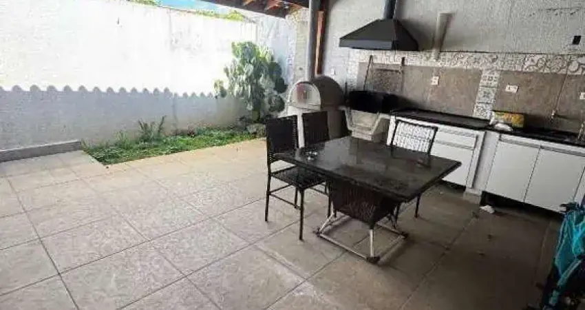 Casa para aluguel, 2 quartos, 1 suíte, 1 vaga, Tabaú - Pindamonhangaba/SP