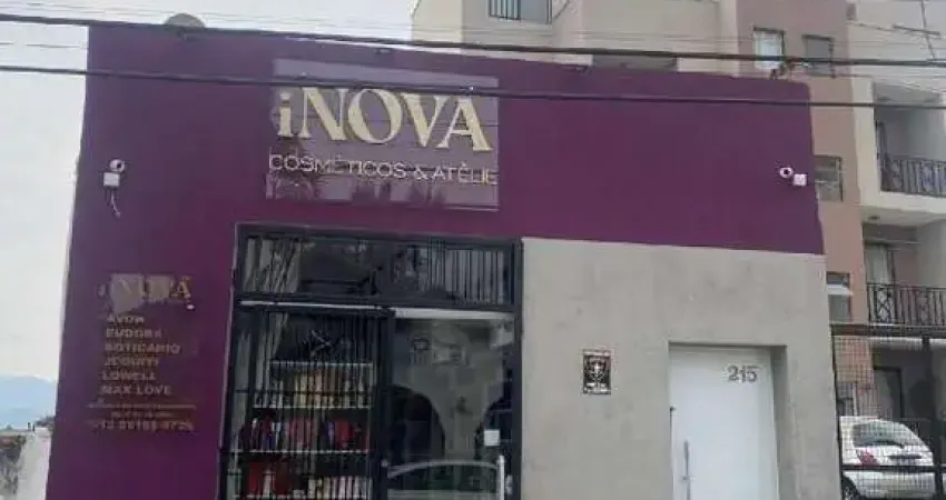 Casa com Ponto Comercial para Locação Centro , Pindamonhangaba S/P
