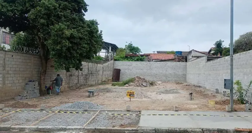 Terreno à venda no Jardim Elvira Moreira, Pindamonhangaba 