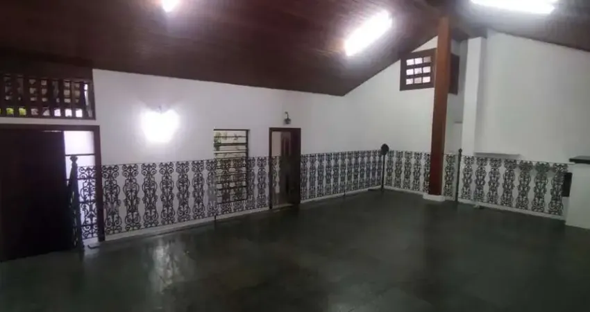 Casa com 3 quartos para alugar no Tabaú, Pindamonhangaba