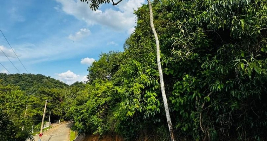 Terreno  Condomínio Recanto dos Pássaros. Com vista perfeita para a represa.