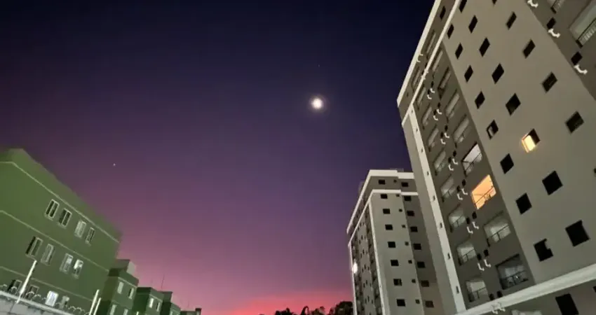 Apartamento lindo com acabamento de primeira em ótima localização. Fácil acesso à Dutra e Estrada Velha.