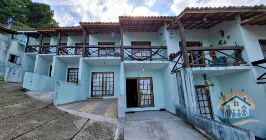 EXCELENTE SOBRADO EM CONDOMÍNIO PRÓXIMO Á PRAIA LOCALIZADO NO BAIRRO MASSAGUAÇU!!