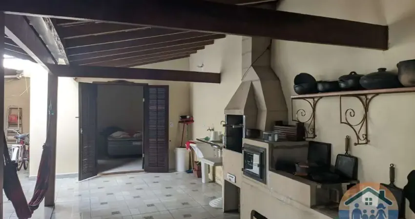 INCRÍVEL IMÓVEL LOCALIZADO HÁ 50 METROS DA PRAIA NO BAIRRO PORTO NOVO EM CARAGUATATUBA!