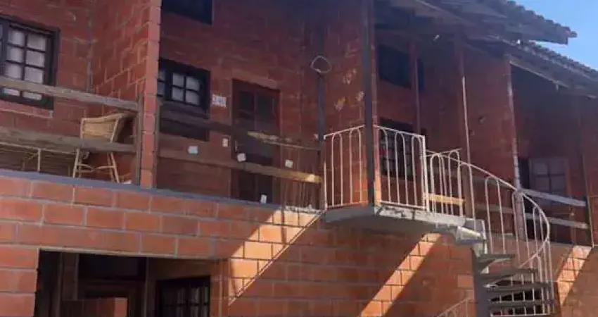 Excelente imóvel em condomínio situado próximo à praia no bairro martim de sá em caraguatatuba-sp!