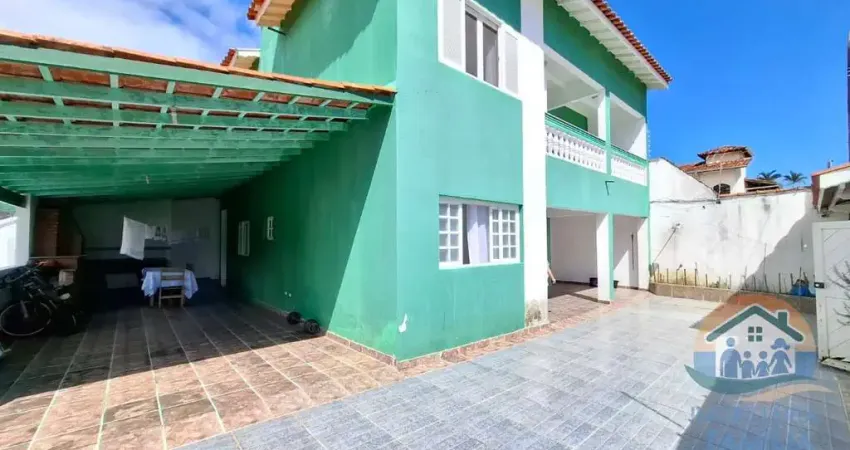 Excelente sobrado situado próximo á praia no bairro martim de sá em caraguatatuba-sp!