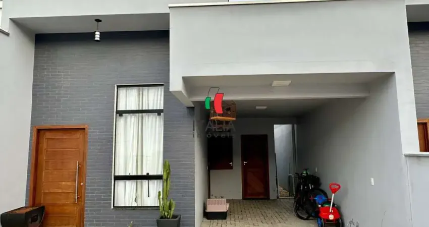 LINDA CASA BAIXA SEMI MOBILIADA COM 3 QUARTOS SENDO 1 SUITE BAIRRO RIO BRANCO