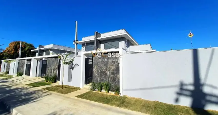 Linda casa de 3 quartos no Serramar