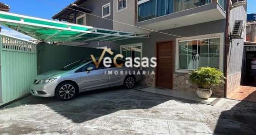 Casa Duplex com 2 suítes pertinho do novo Shopping .
