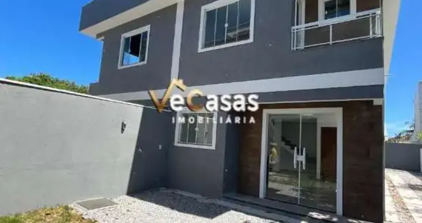 Duplex 2 e 3 Quartos Condominio Frente/ Meio/ fundos com quintal