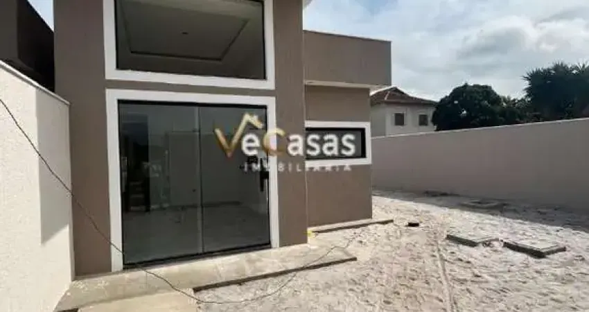 Casa linear com quintal amplo ? a 3 quadras da praia | rio das ostras/rj