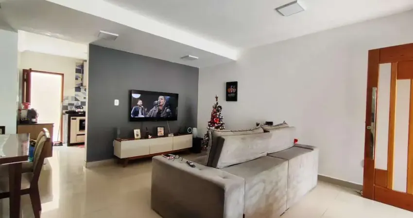 Casa com 2 quartos à venda na Rua Cordeiro, 12, Jardim Mariléa, Rio das Ostras