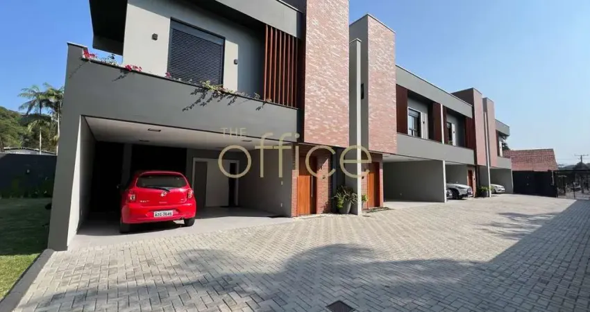 Casa em condomínio fechado com 3 quartos à venda no Glória, Joinville 