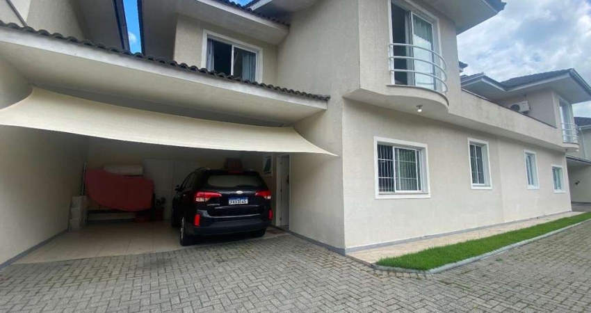 Casa em condomínio fechado com 3 quartos à venda no Glória, Joinville 