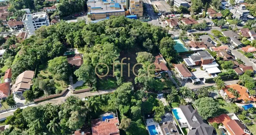 Terreno à venda no bairro América em Joinville-SC com 1.665,68 m² de área!