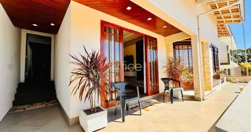 Sobrado 3 quartos (1 suíte), piscina, área de festas com churrasqueira, 2 vagas garagem - costa e silva