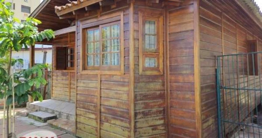 Casa com 3 quartos à venda na Rua Barão de Itaqui, 130, Passo da Areia, Porto Alegre