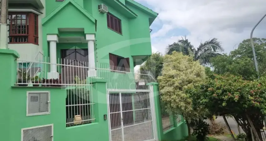 Casa com 3 quartos à venda na Rua Doutor Deoclécio Pereira, 47, Jardim Floresta, Porto Alegre