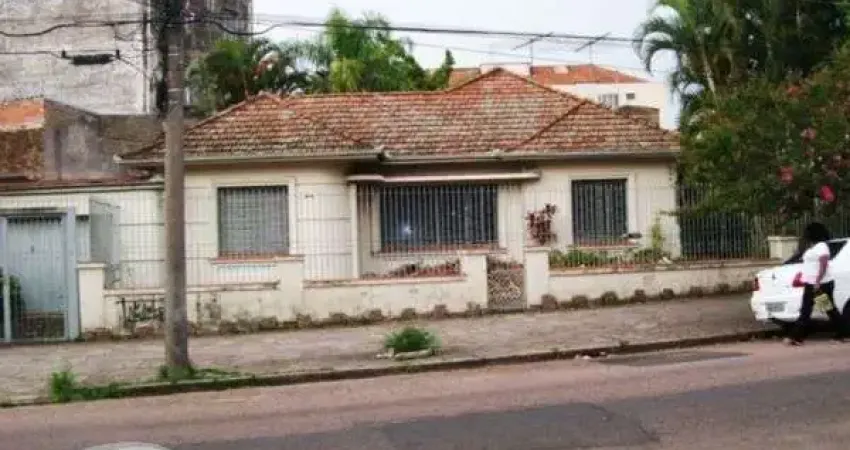Terreno à venda na Rua General Couto de Magalhães, 482, São João, Porto Alegre