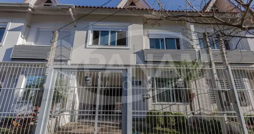 Casa com 3 quartos à venda na Rua Antônio Saber, 119, Jardim Planalto, Porto Alegre