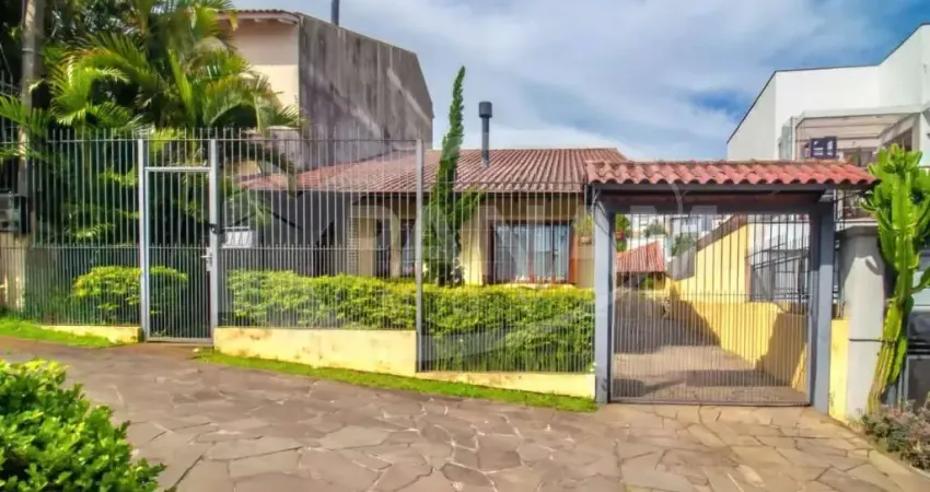 Casa com 4 quartos à venda na Avenida General Barreto Viana, 303, Chácara das Pedras, Porto Alegre