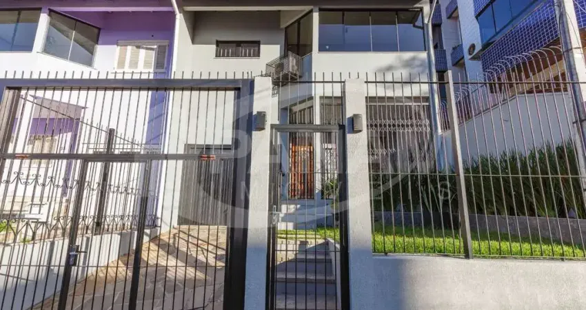 Casa com 3 quartos à venda na Travessa Borneo, 32, Jardim Lindóia, Porto Alegre