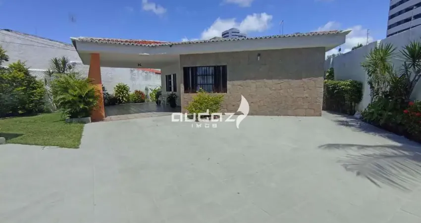 Casa de rua 3 suítes com excelente localização