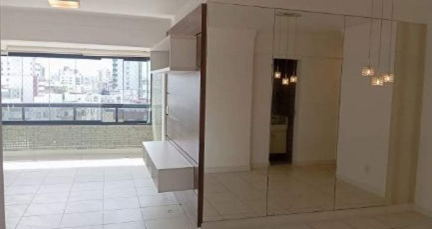 Amplo 3 Quartos no Costa Azul – Nascente, Andar Alto e Decorado!