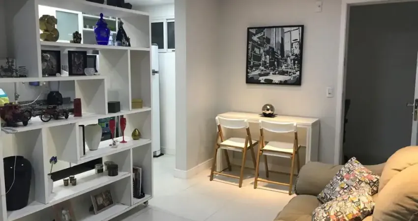 Apartamento Quarto e Sala  na Av. Cardeal da Silva – Nascente - Varanda - Vista Mar!