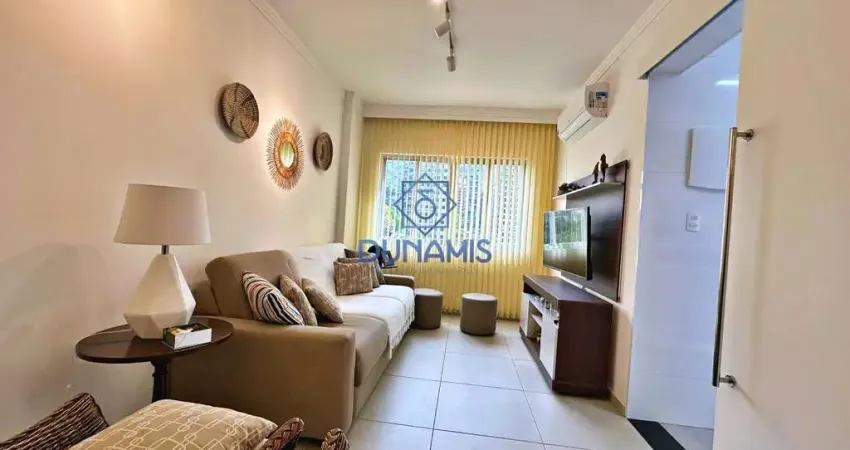 Apartamento totalmente reformado, 01 quadra da praia em pitangueiras