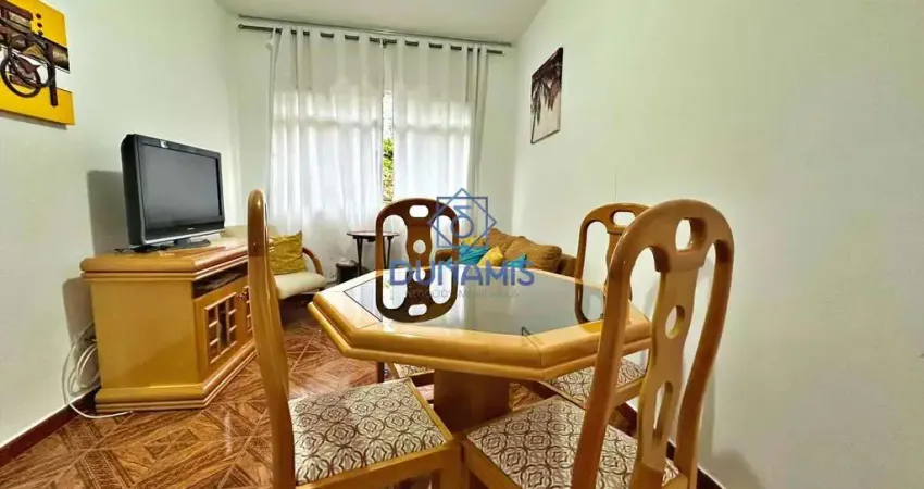 Apartamento conservado próximo a praia das astúrias - com vaga de garagem