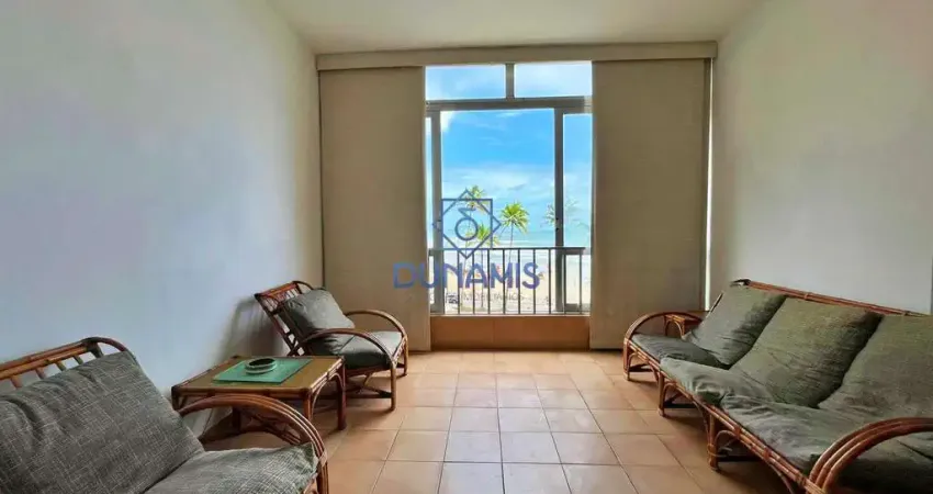 Apartamento á venda na praia das pitangueiras - dois dormitórios, quadra do mar.