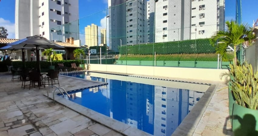 Apartamento em avenida principal de Candelária, 103 m²