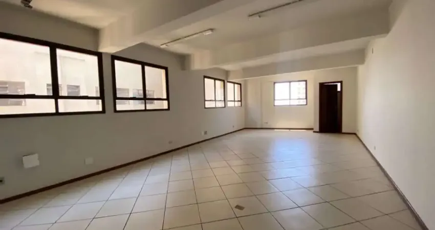 Sala comercial à venda Rua Souaza Naves, 90 m² por R$ 275.000 - Centro - Londrina/PR
