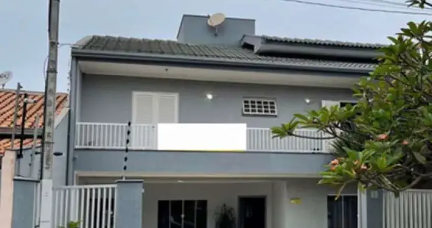 Sobrado com 4 dormitórios à venda, 270 m² por R$ 900.000,00 - Vera Cruz - Londrina/PR