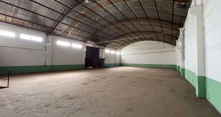 Galpão à venda, 2600 m² por R$ 3.950.000,00 - Indústrias Leves - Londrina/PR