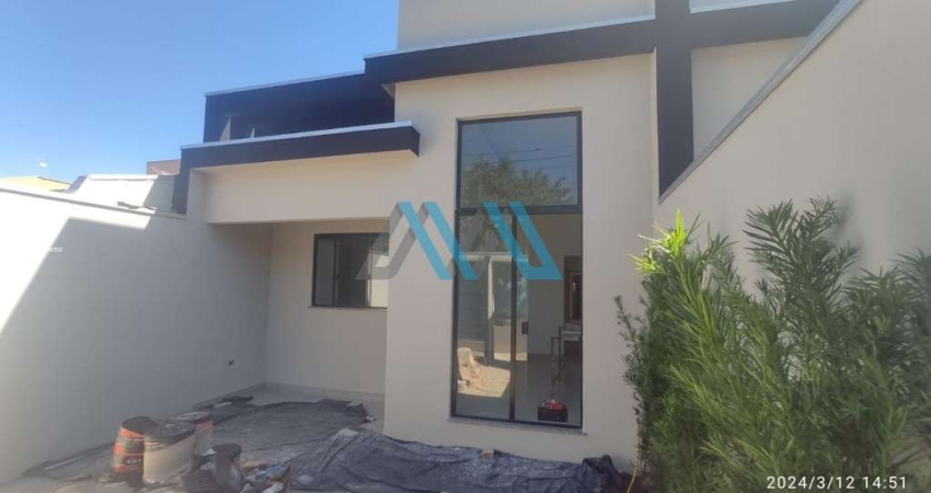 Casa para Venda em Londrina, Jardim Graziela, 3 dormitórios, 1 suíte, 2 banheiros, 2 vagas