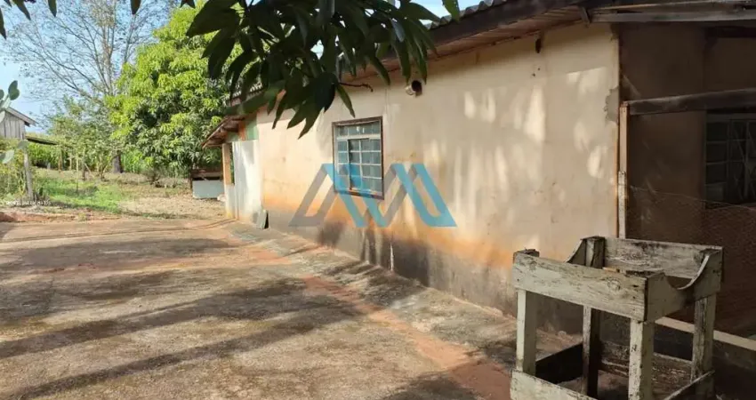 Chácara para Venda em Londrina, DISTRITO DO PAIQUERE, 2 dormitórios, 1 suíte