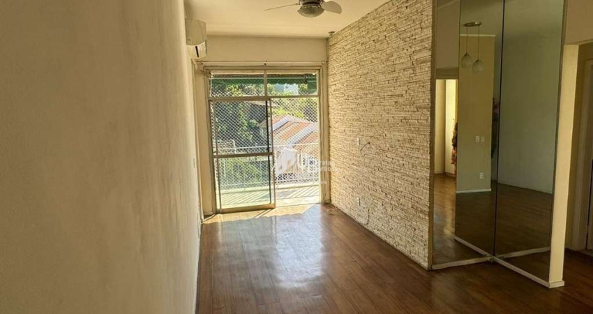 Excelente apartamento de 2 quartos com vaga na Rua Basílio de Brito