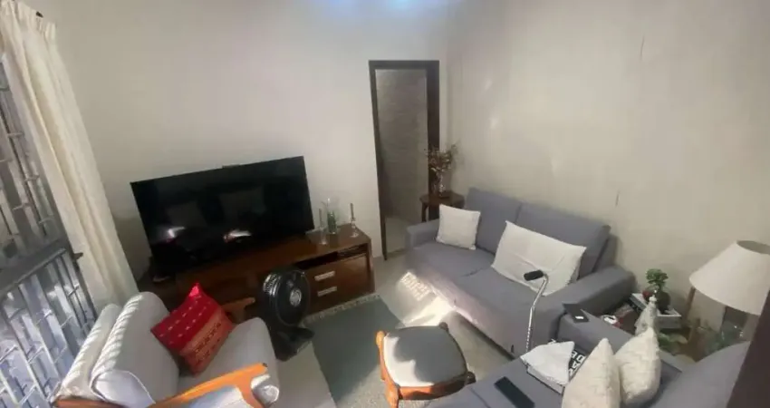 Excelente Casa Linear com vaga de garagem em Cascadura