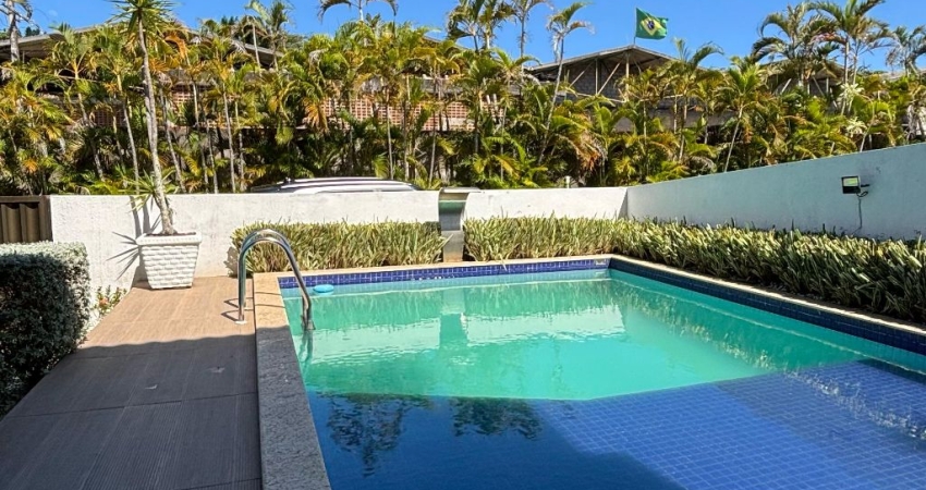 Casa Encantadora 3/4 suítes no Condomínio Eco Ville